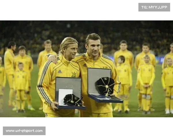 曼联官方播客邀传奇球员共谈俱乐部文化与创新传播